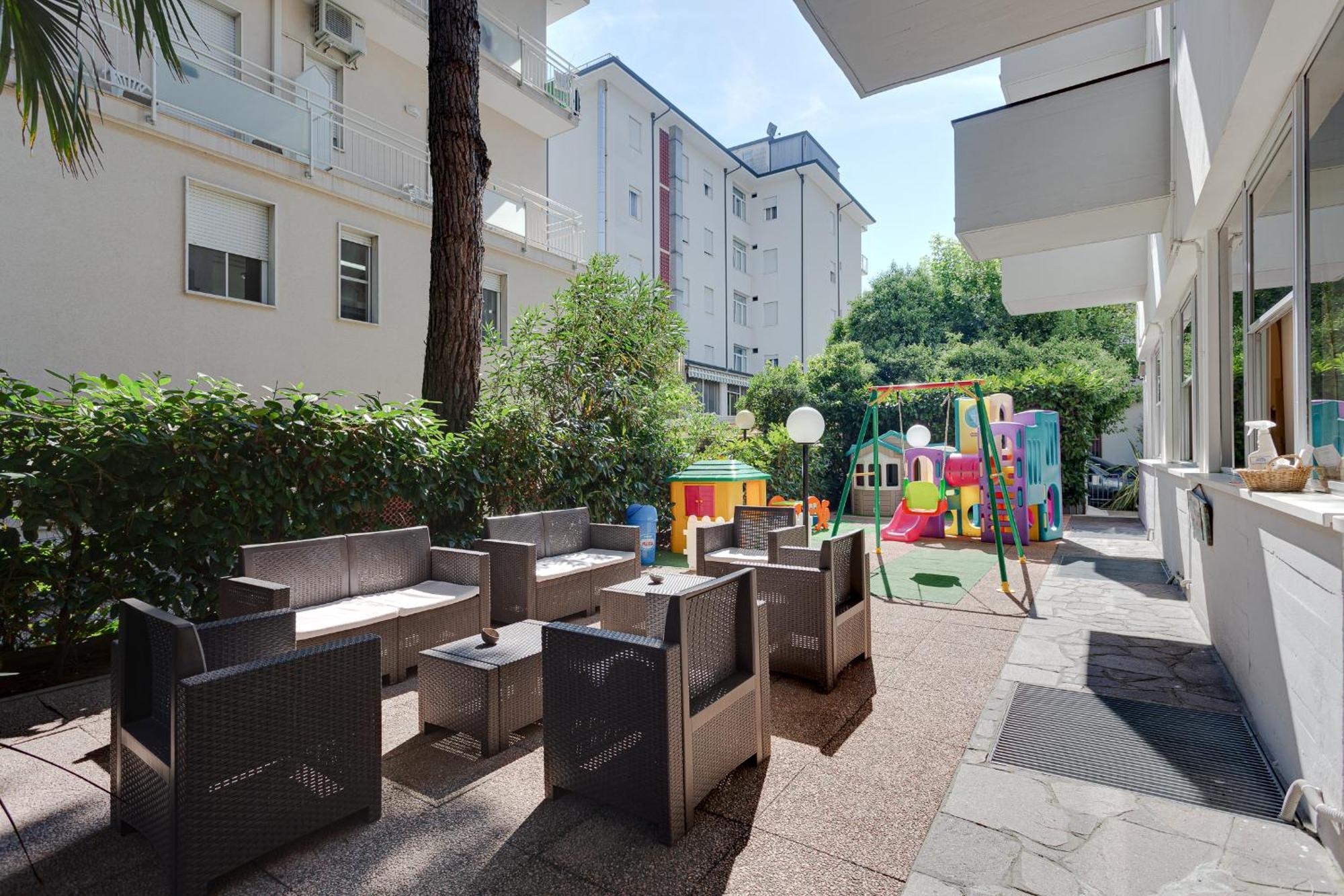 Hotel Kiss Cesenatico Εξωτερικό φωτογραφία